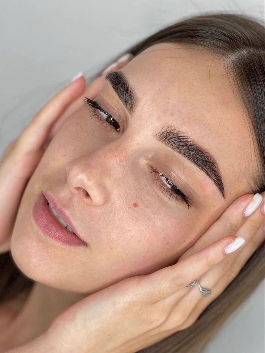 Brow lamination and tint result: fuller, defined brows with a natural finish